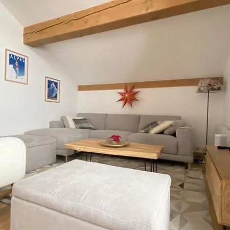 La Bergerie 10-12 Personnes Au Pied Des Pistes A Montalbert アパート