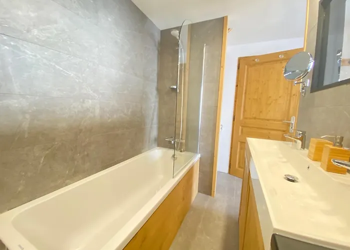 La Bergerie 10-12 Personnes Au Pied Des Pistes A Montalbert ラ・プラーニュ