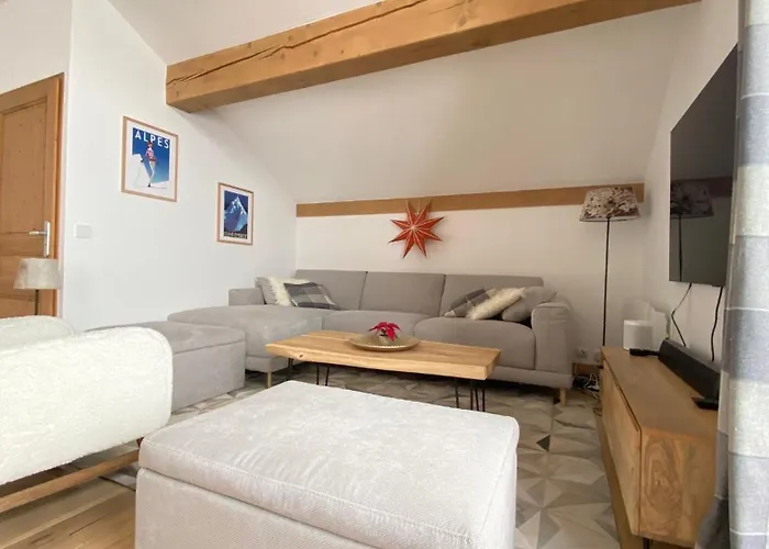 La Bergerie 10-12 Personnes Au Pied Des Pistes A Montalbert アパート