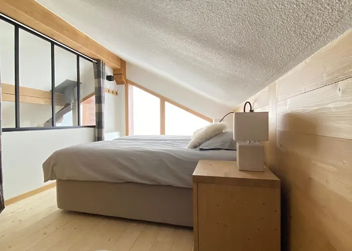 Lägenhet La Bergerie 10-12 Personnes Au Pied Des Pistes A Montalbert La Plagne